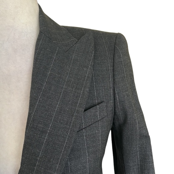 Theory Jaimie Charcoal Gray Pinstripe Fitted Blazer - 4 - Picture 5 of 13